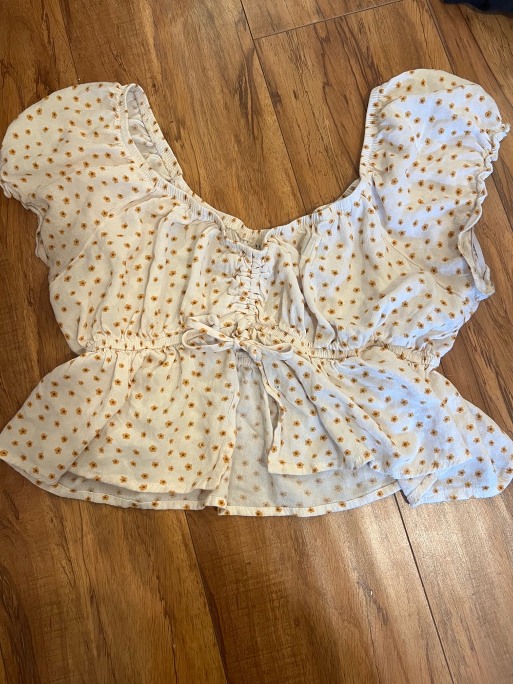 La Hearts Peplum Cropped Babydoll Top with Floral Pattern